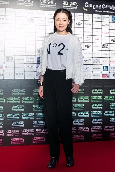 伊藤歩, Jun 13, 2016 : poses for the cameras on the red carpet during the Short Shorts Film Festival (SSFF) 2016 Award Ceremony at Jingu Kaikan on June 13, 2016, Tokyo, Japan. SSFF is one of Asia's largest short film festivals held in Tokyo from June 2 to 26. (Photo by Rodrigo Reyes Marin/AFLO)