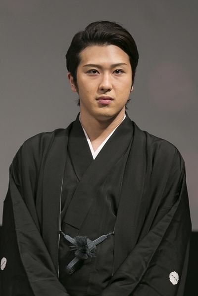 尾上松也/Matsuya Onoe, Oct 03, 2015 : Kabuki actor Matsuya Onoe attends the Princess Beauty Festival for the 35th anniversary of 25ans women's magazine on October 3, 2015, Tokyo, Japan. The event introduces beauty methods and the latest cosmetic products with celebrities and guests. (Photo by Rodrigo Reyes Marin/AFLO)
