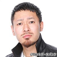 じーつー