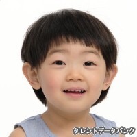 山崎ひな
