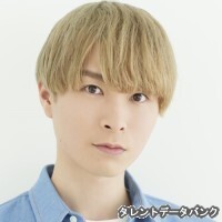 上村祐翔